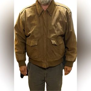 Men’s vintage bomber jacket Large Tan suede leather Maggy London L